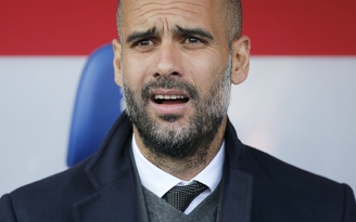 Bayern Munich thắng trên nỗi lo của Guardiola